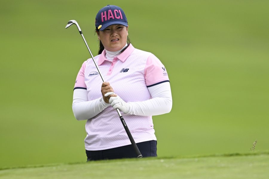 Deadspin | Angel Yin fends off Akie Iwai, wins LPGA Thailand