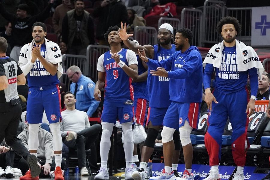 Deadspin | Bulls, after historic beatdown, get shot at redemption vs. Pistons