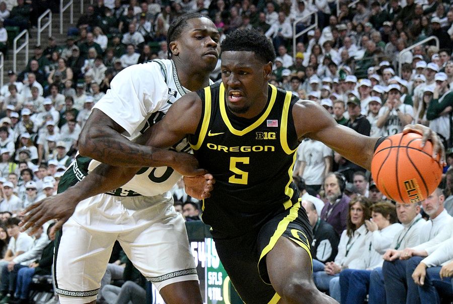 Deadspin | Down 14 at half, No. 9 Michigan State rallies past Oregon