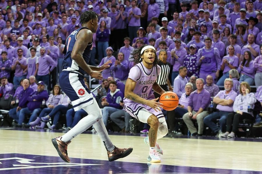 Deadspin | Dug McDaniel, Kansas State edge No. 13 Arizona