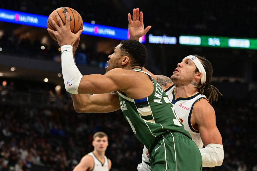 Deadspin | Giannis Antetokounmpo, Bucks win duel with Nikola Jokic, Nuggets