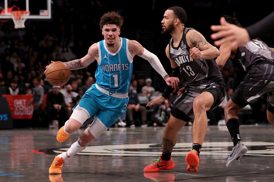 Deadspin | Hornets G LaMelo Ball (ankle) injured again