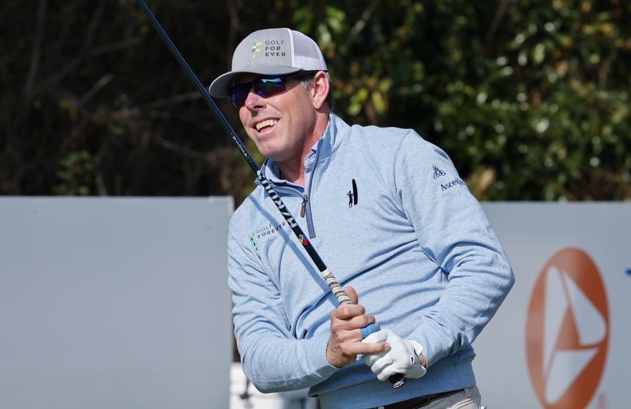 Deadspin | Justin Leonard nabs Chubb Classic for first Champions win