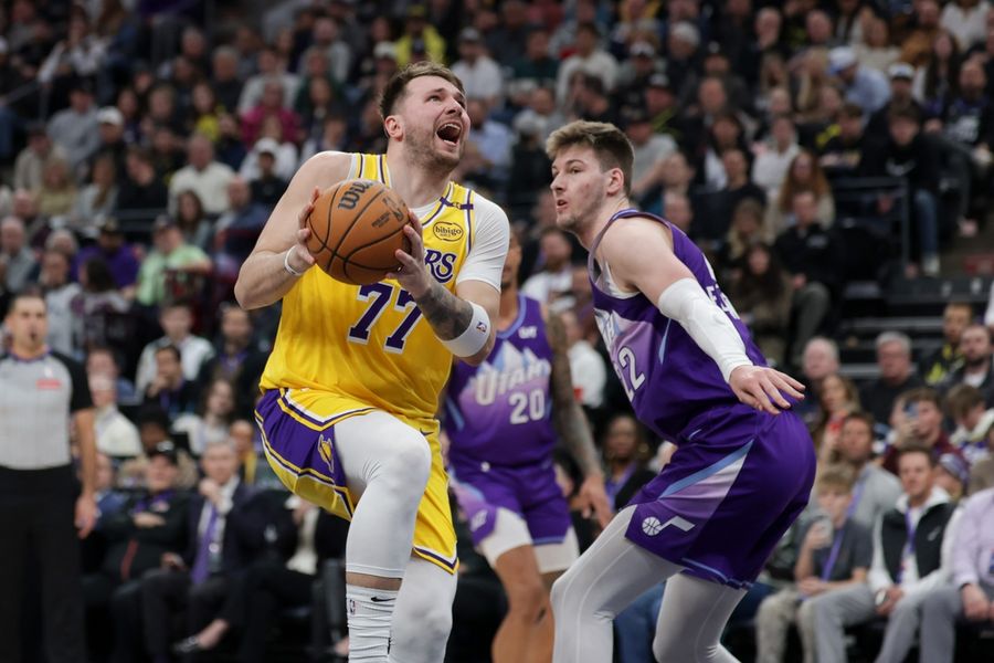 Deadspin | Lauri Markkanen, Jazz snap Lakers' winning streak