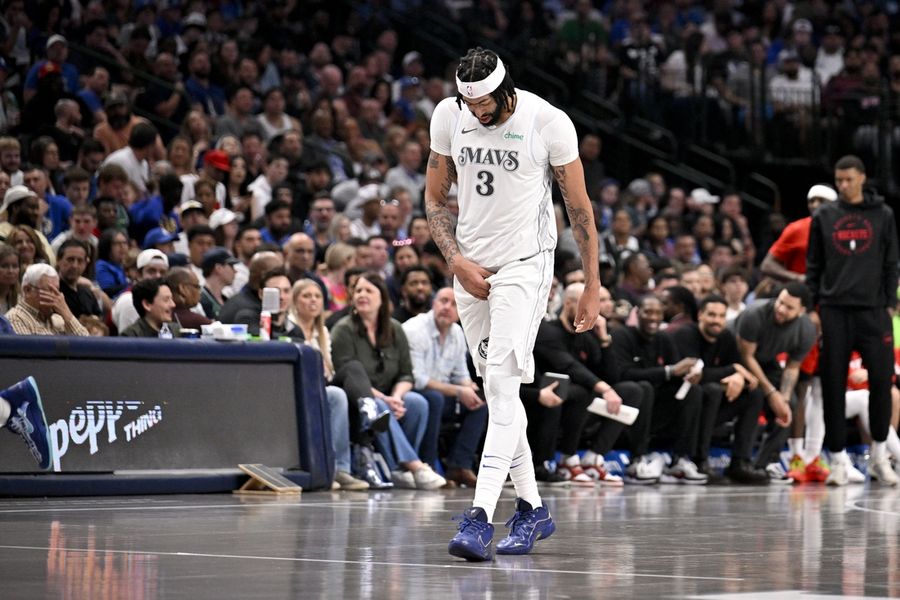 Deadspin | Report: Mavs' Anthony Davis (adductor) expected to miss multiple weeks