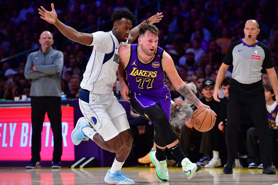 Deadspin | NBA roundup: Luka Doncic puts up triple-double as Lakers top Mavs