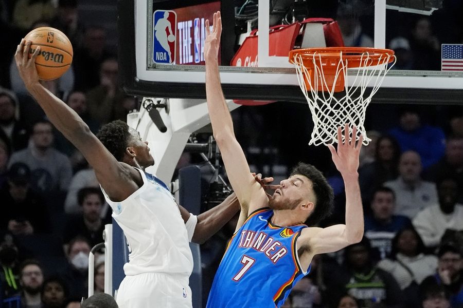 Deadspin | Naz Reid, Wolves pin rare loss on visiting Thunder