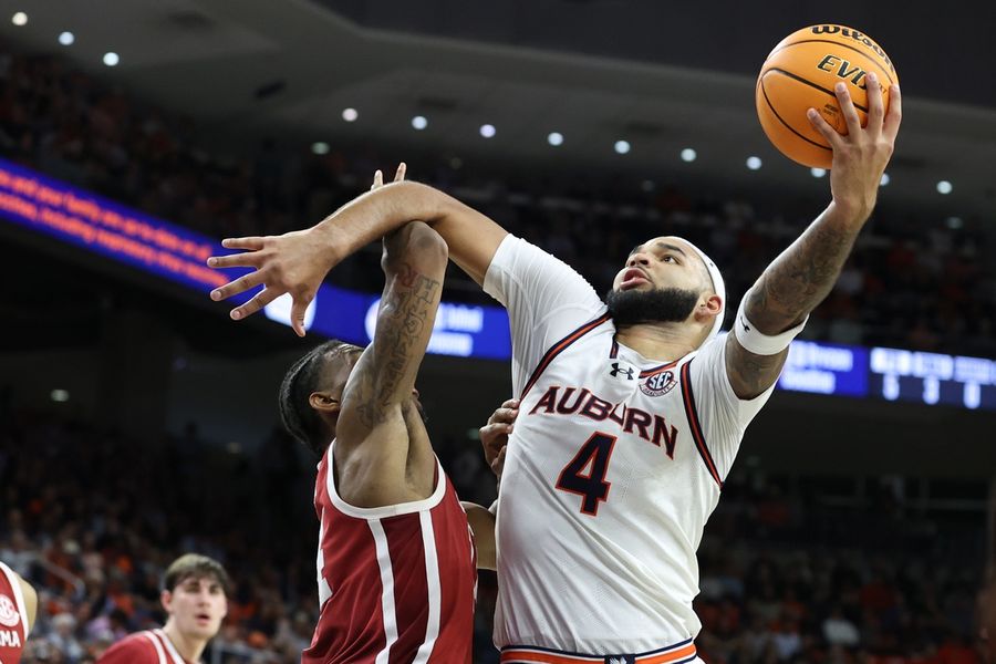 Deadspin | No. 1 Auburn aims to extend SEC win streak in clash vs. Florida