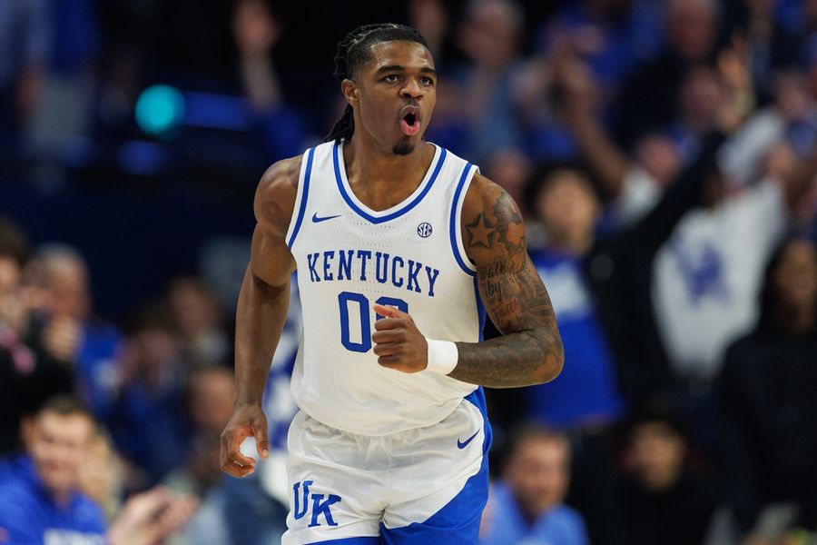 Deadspin | No. 14 Kentucky looks to bounce back against struggling South Carolina