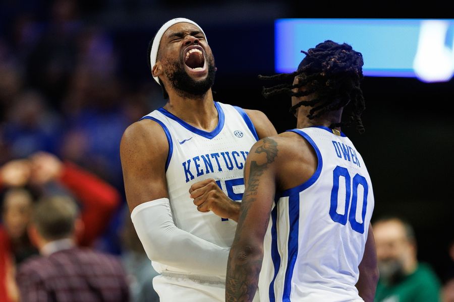 Deadspin | No. 15 Kentucky, Texas might be missing key pieces in clash