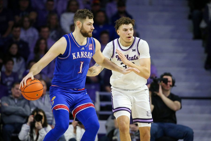 Deadspin | No. 17 Kansas hunting consistency as struggling Utah awaits