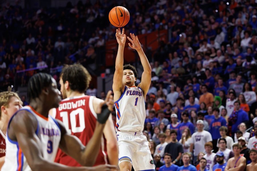 Deadspin | No. 2 Florida, riding win streak, faces optimistic LSU