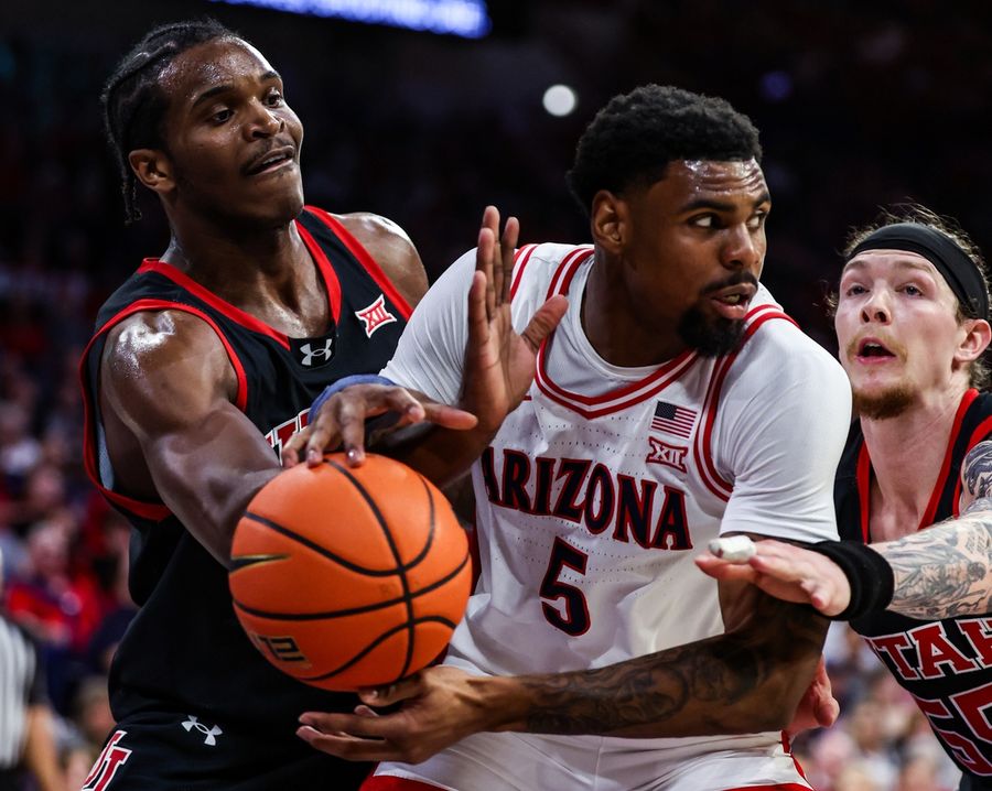 Deadspin | No. 22 Arizona braces for 'uncomfortable' greeting vs. No. 9 Iowa State