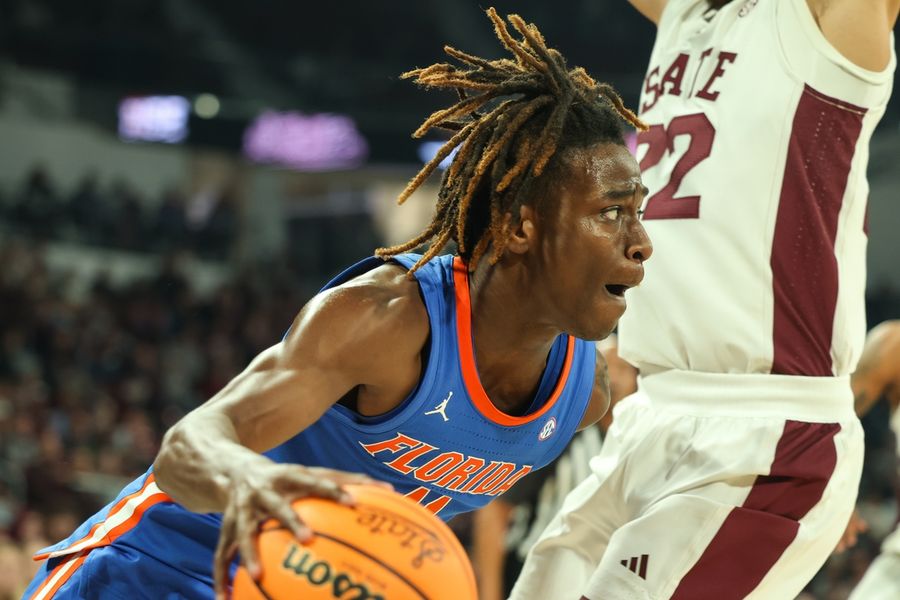 Deadspin | No. 3 Florida relying on depth, eyes sweep of South Carolina