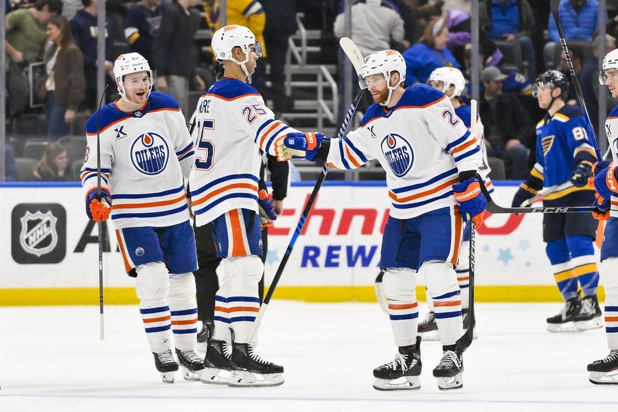 Deadspin | Oilers bid to build momentum in encounter vs. Blackhawks