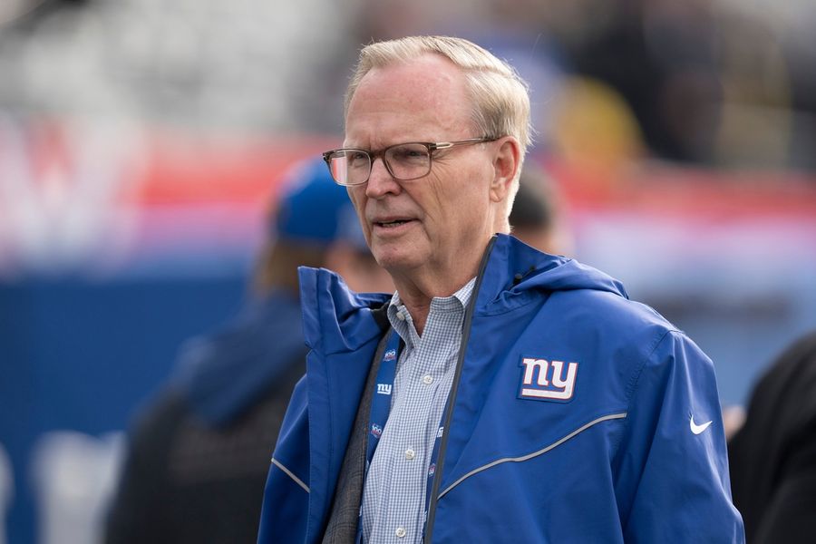 Deadspin | Report: Giants looking to sell limited stake in team