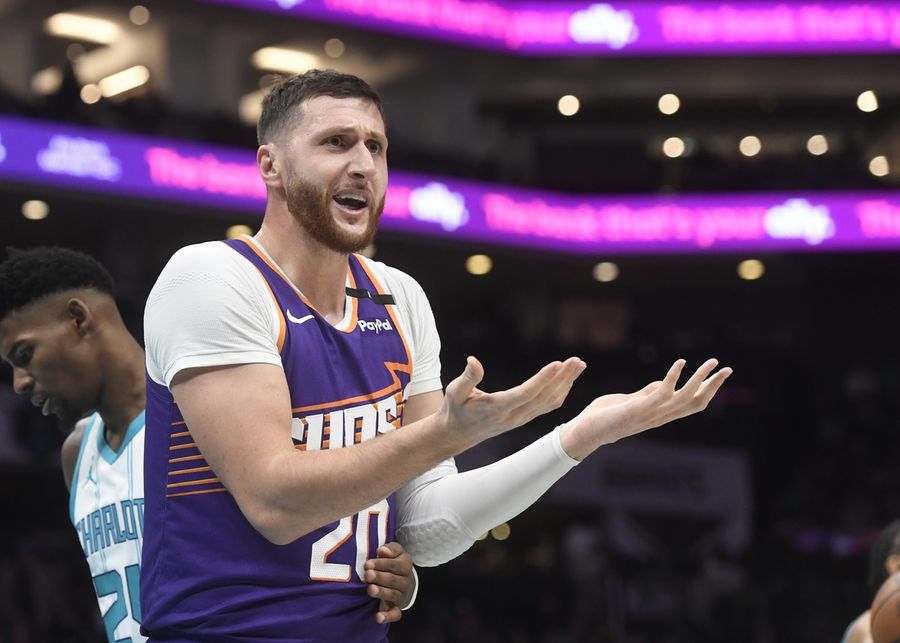 Deadspin | Report: Suns shipping benched Jusuf Nurkic to Hornets