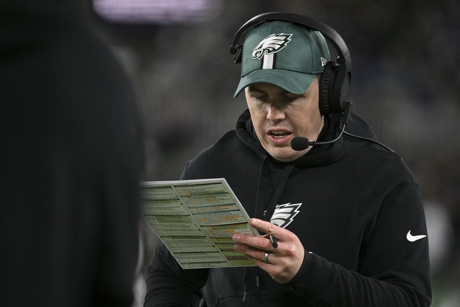 Deadspin | Reports: Saints to name Eagles OC Kellen Moore head coach