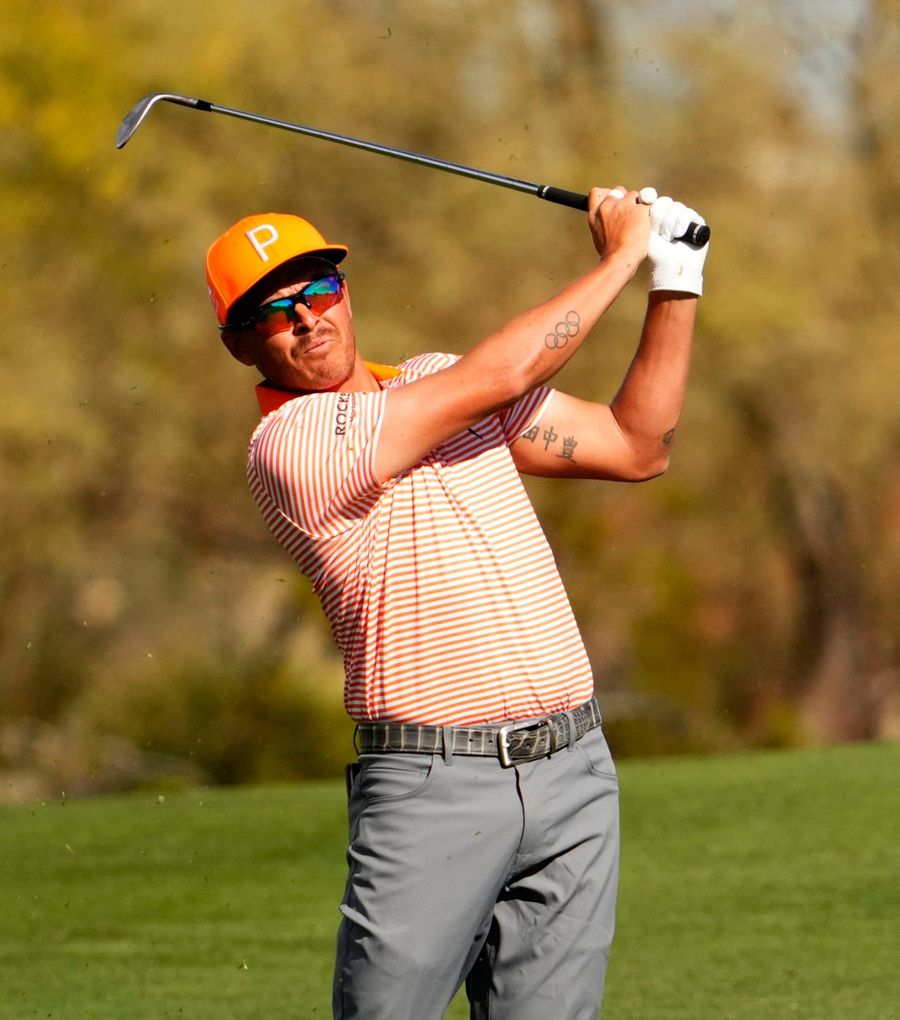 Deadspin | Rickie Fowler (illness) withdraws from WM Phoenix Open