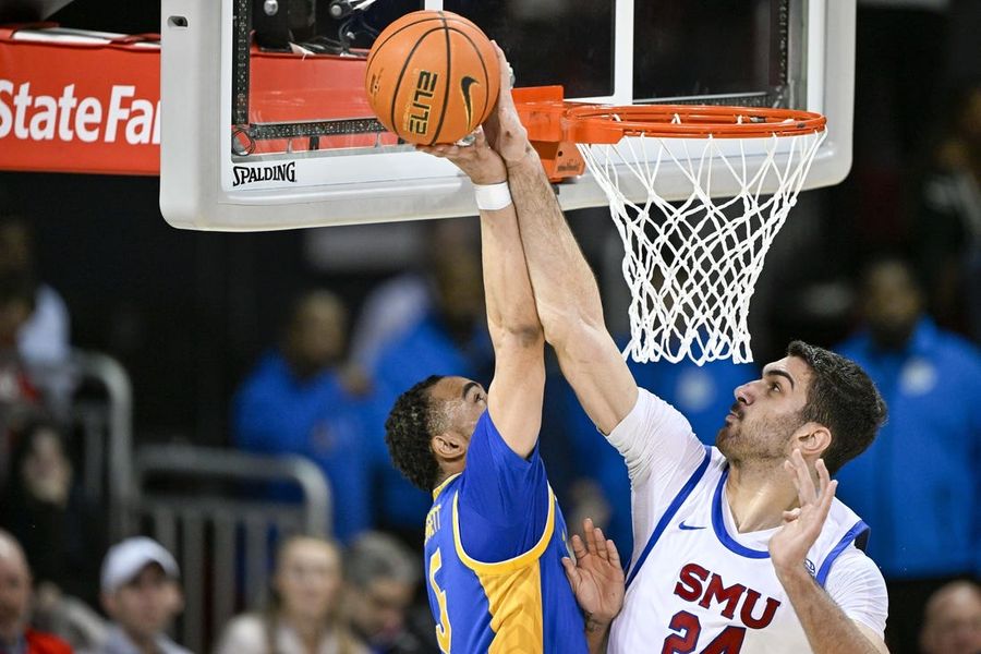 Deadspin | Samet Yigitoglu’s double-double helps SMU beat Pitt