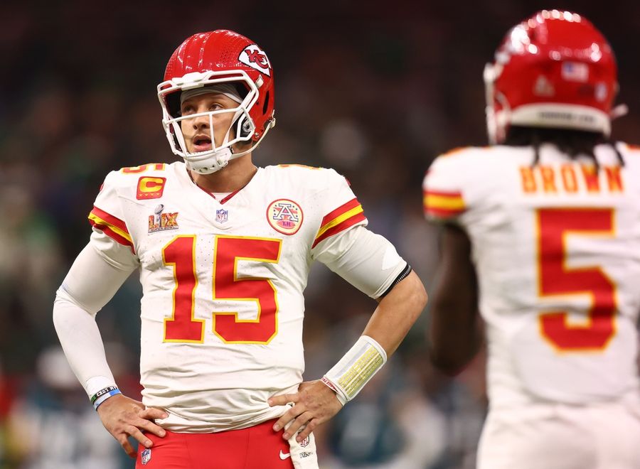 Deadspin | Super Bowl notebook: Chiefs fall flat in bid for first three-peat