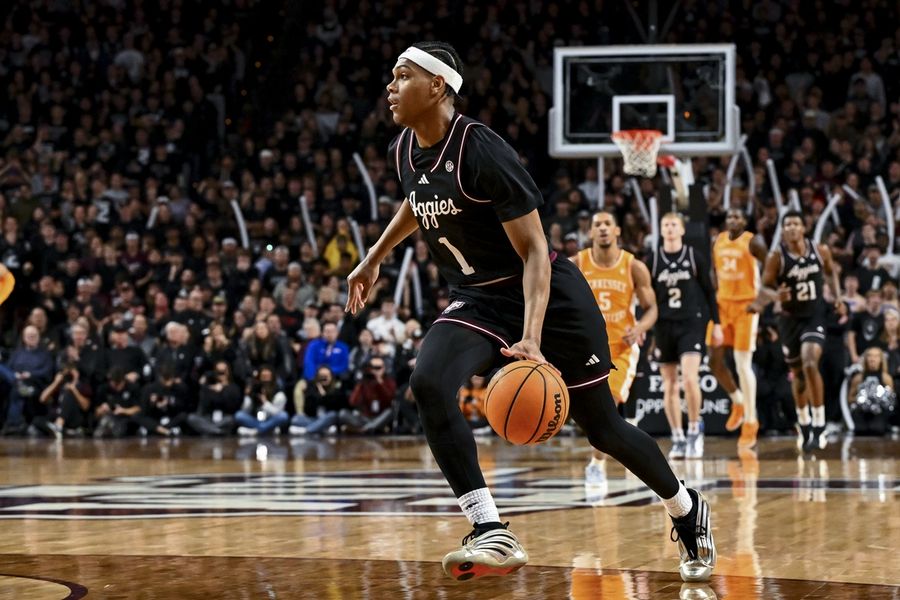 Deadspin | Vanderbilt faces No. 12 Texas A&M, eyes NCAA Tournament