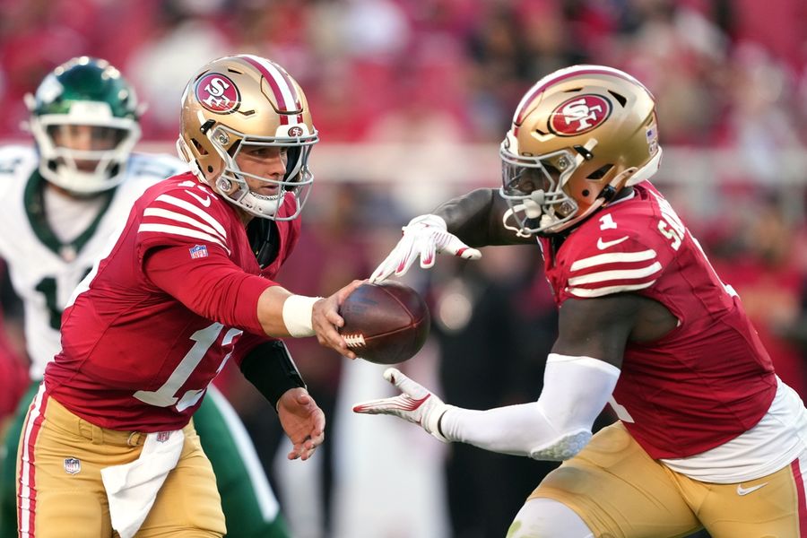 Deadspin | 'Time happens' as 49ers dial up Deebo trade, talk money with QB Brock Purdy