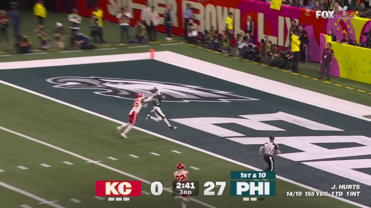 Jalen Hurts connects with DeVonta Smith for a 46-yard TD, extending Eagles’ lead vs. Chiefs in Super Bowl LIX | NFL Highlights