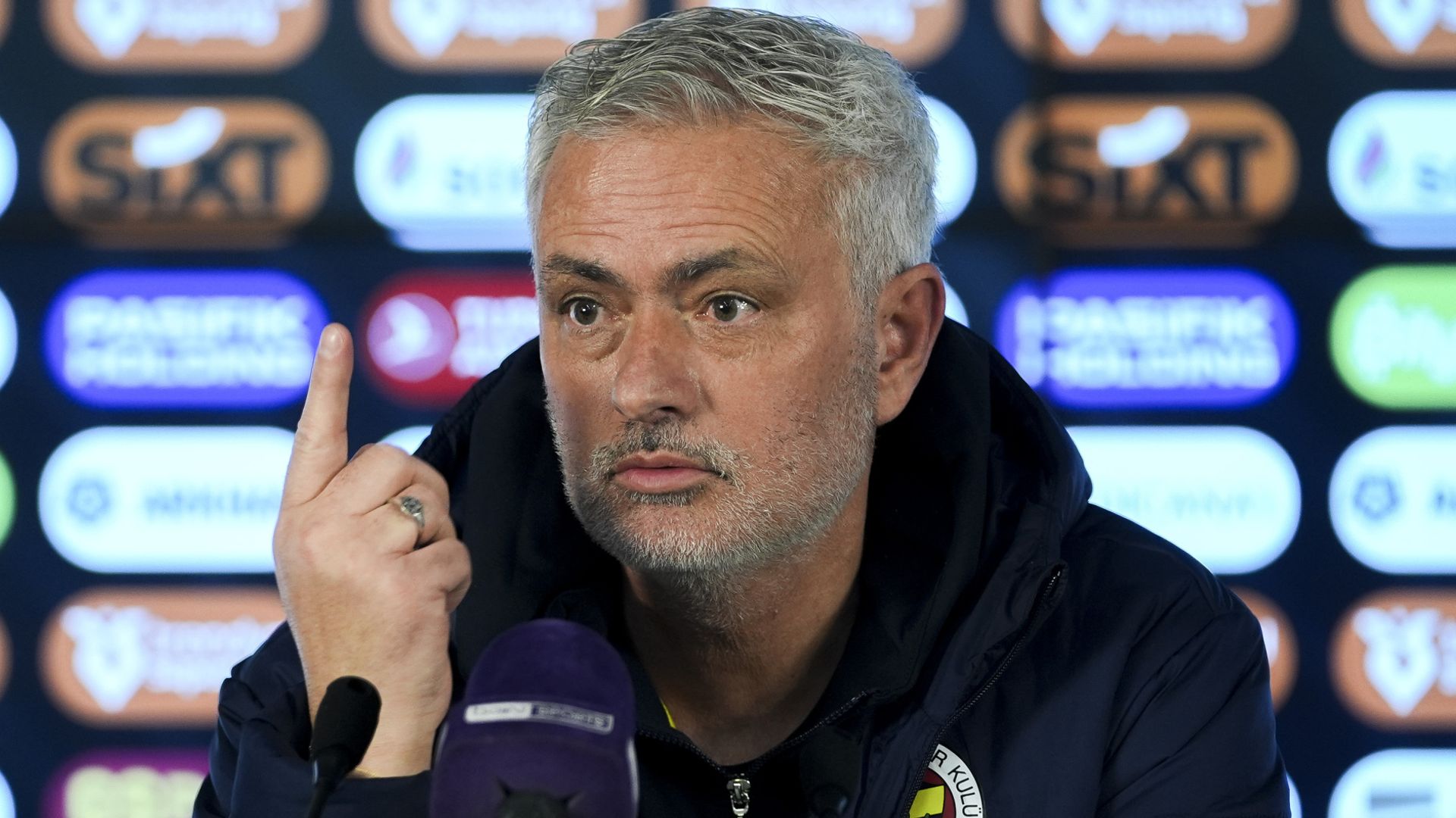 Jose Mourinho: Galatasaray accuse Fenerbahce head coach of 'racist statements' and threaten legal action