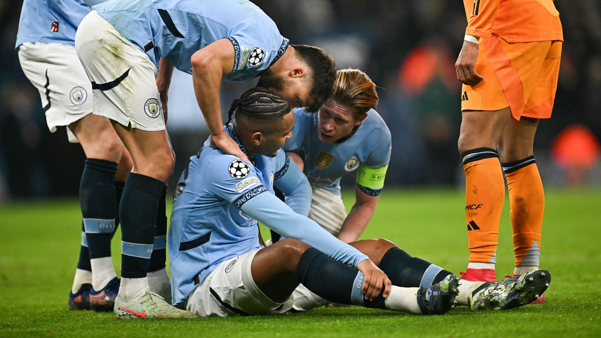 Manuel Akanji: Man City defender to have surgery and miss 'eight to 10 weeks', says Pep Guardiola