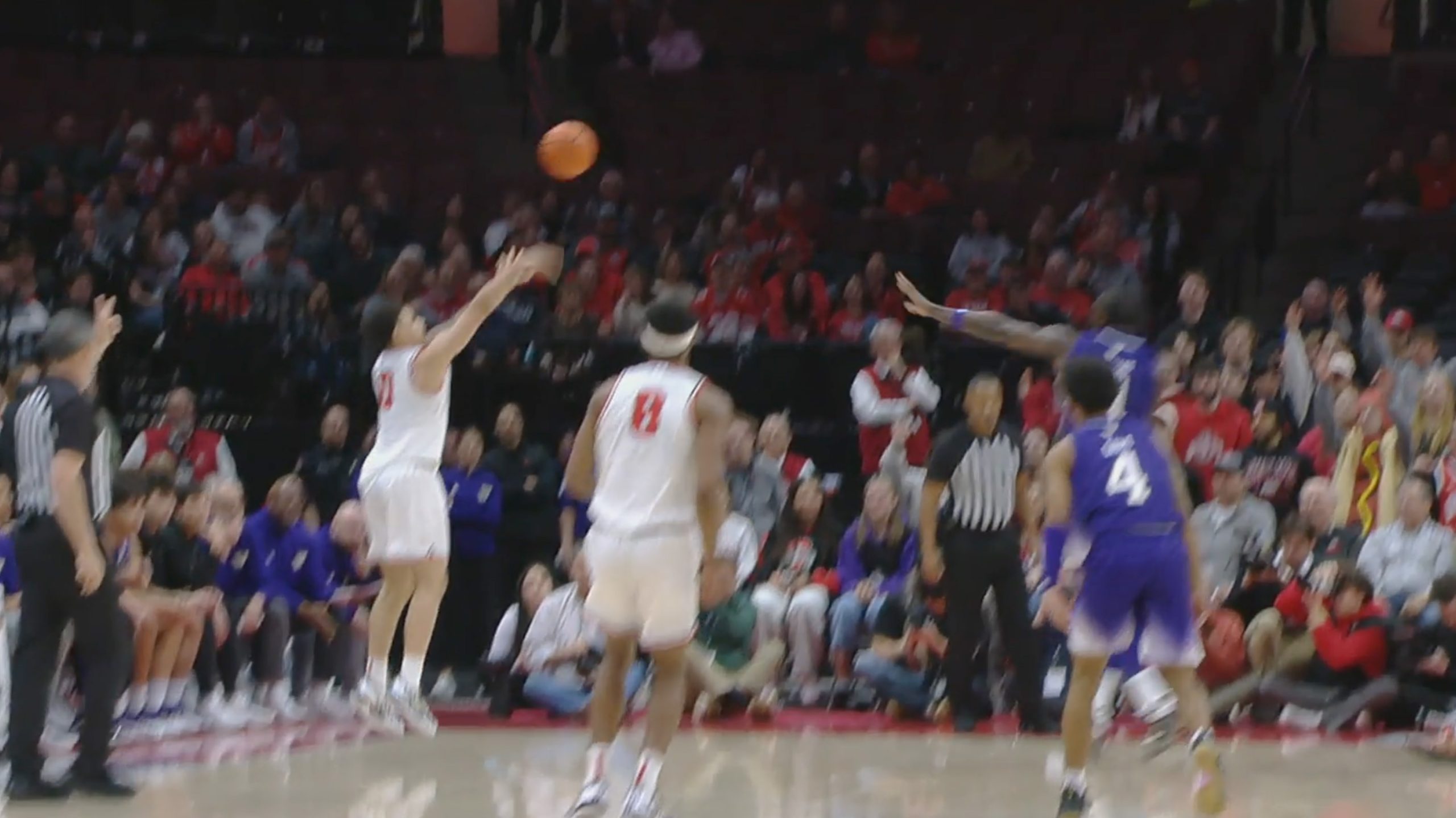 Ohio State's John Mobley sinks 3-pointer to extend lead against Washington