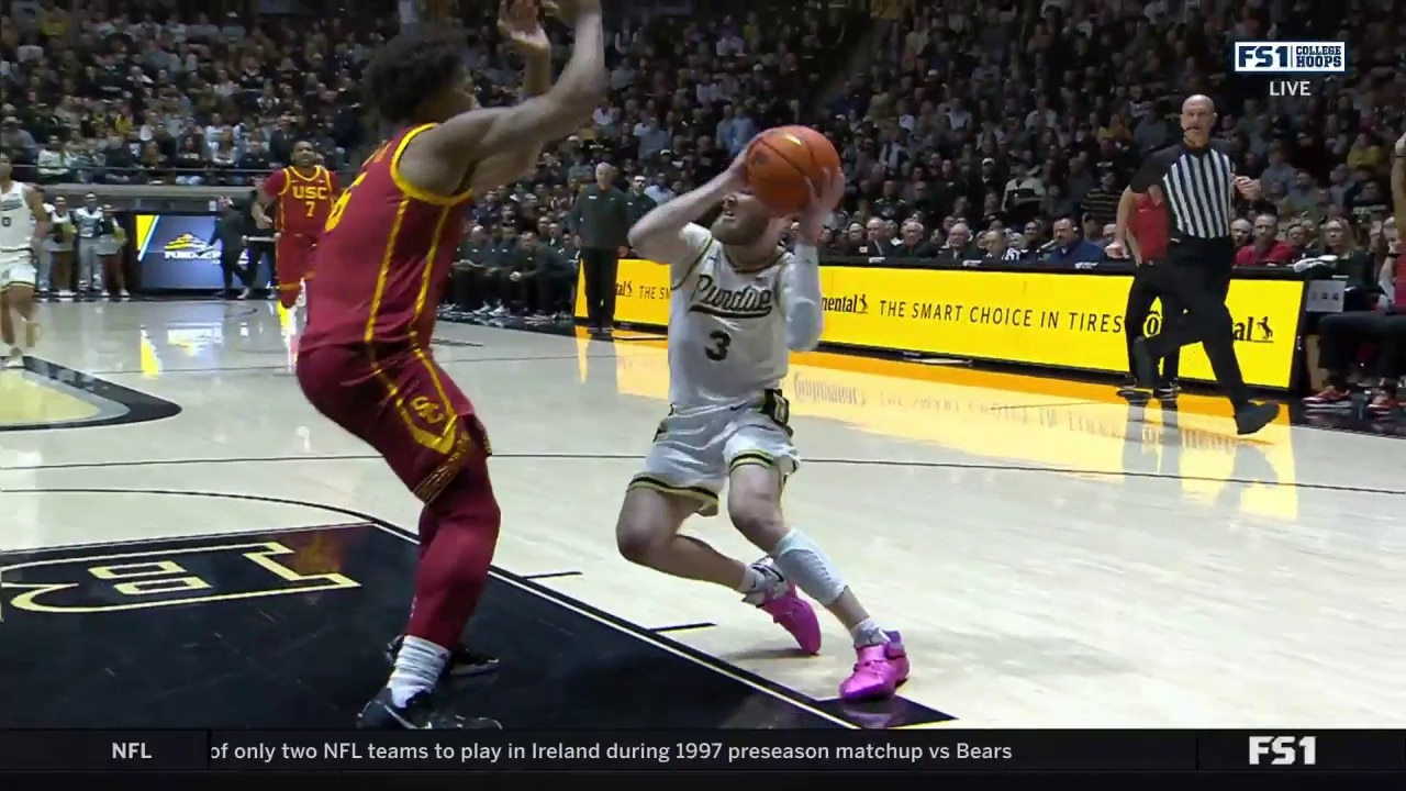 Purdue's Braden Smith forces steal and finishes with euro step to take lead against USC