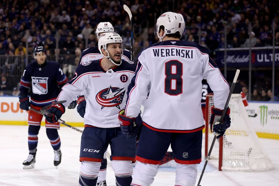 Deadspin | Adam Fantilli's hat trick helps Blue Jackets topple Rangers