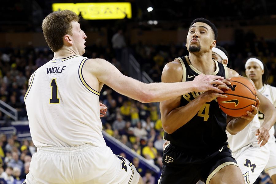 Deadspin | After splitting Big Ten season games, No. 20 Purdue, No. 22 Michigan meet again