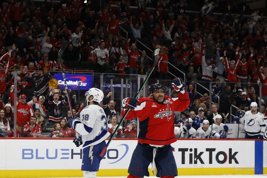 Deadspin | Alex Ovechkin using record chase to raise money for cancer research