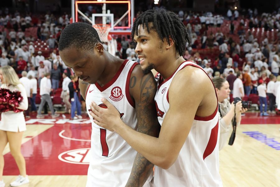 Deadspin | Arkansas aims to continue ascent in clash vs. South Carolina