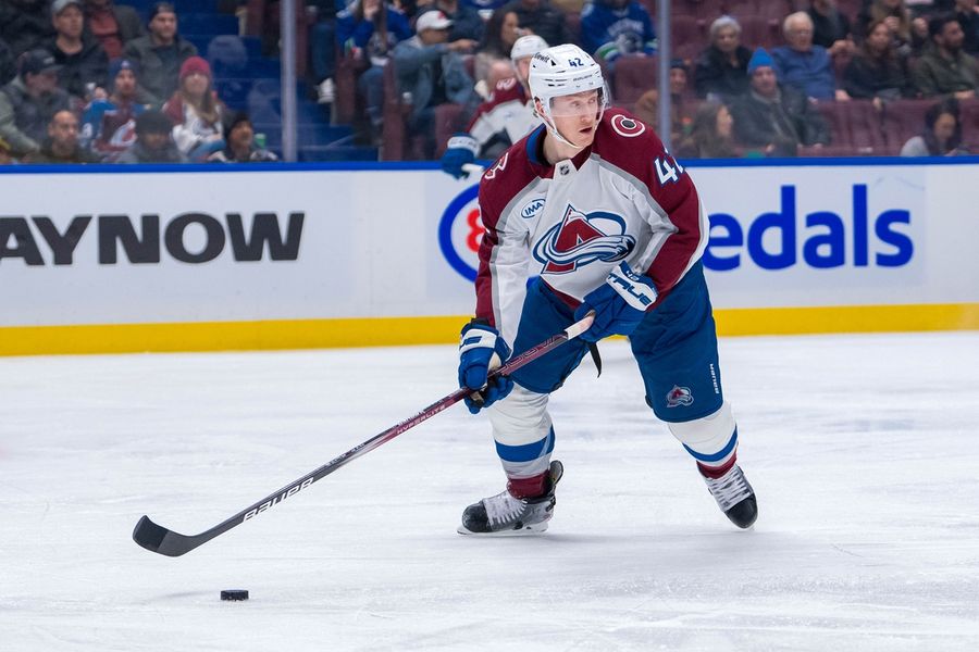 Deadspin | Avalanche D Josh Manson (upper-body) out 3-4 weeks