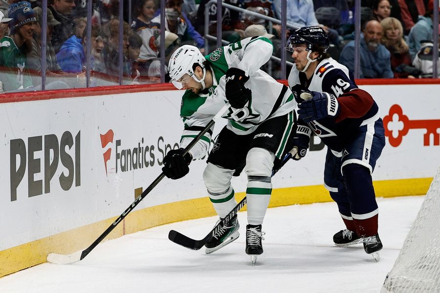 Deadspin | Cale Makar's OT goal lifts Avalanche over Stars