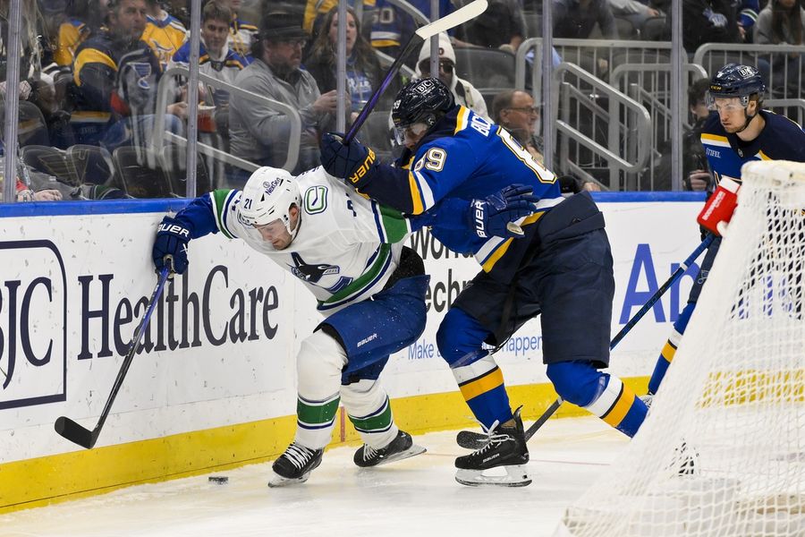 Deadspin | Canucks force OT with late goal, but Blues prevail