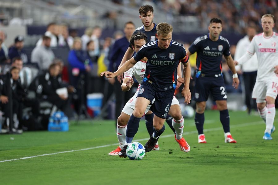 Deadspin | Chucky Lozano exits with injury as his San Diego FC, St. Louis City play to 0-0 draw