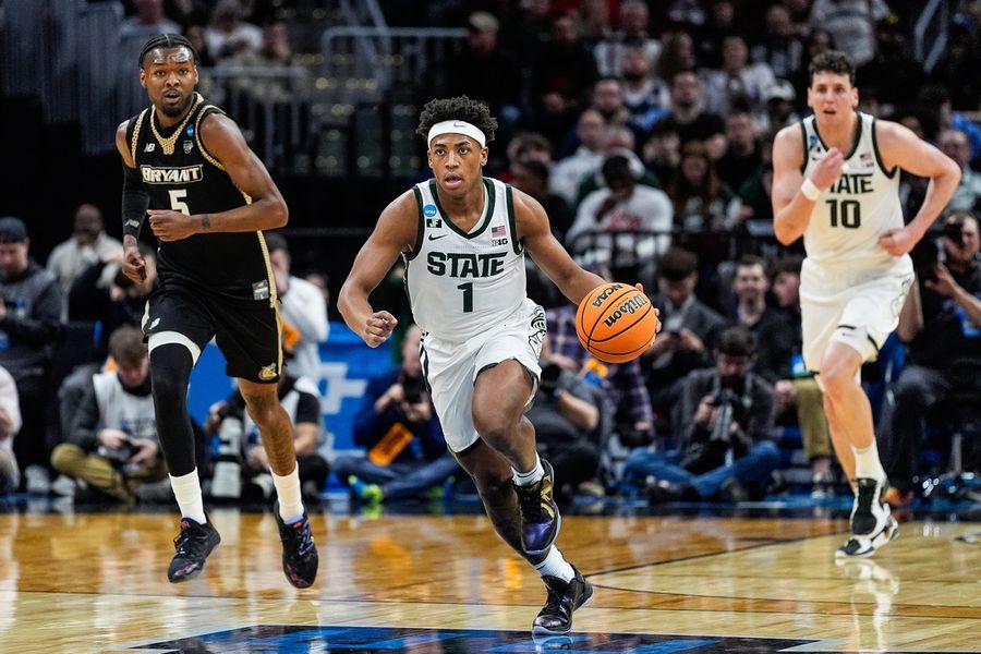 Deadspin | Coen Carr, Michigan State brush aside Bryant in NCAA opener