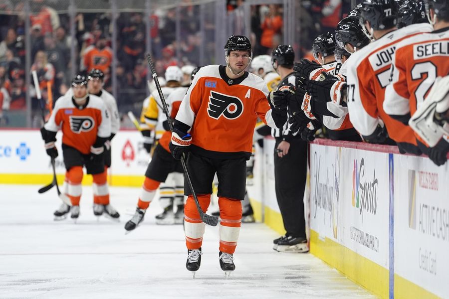 Deadspin | Flyers trade franchise mainstay Scott Laughton to Maple Leafs