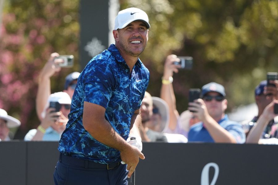 Deadspin | Fred Couples: Brooks Koepka 'wants to come back' to PGA Tour