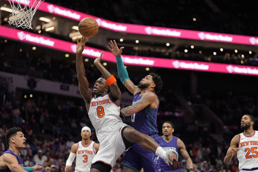 Deadspin | Hornets bounce back from big loss to beat Knicks