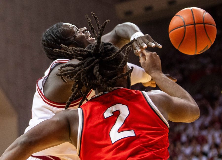 Deadspin | Indiana upends Ohio State, secures bye in Big Ten tourney