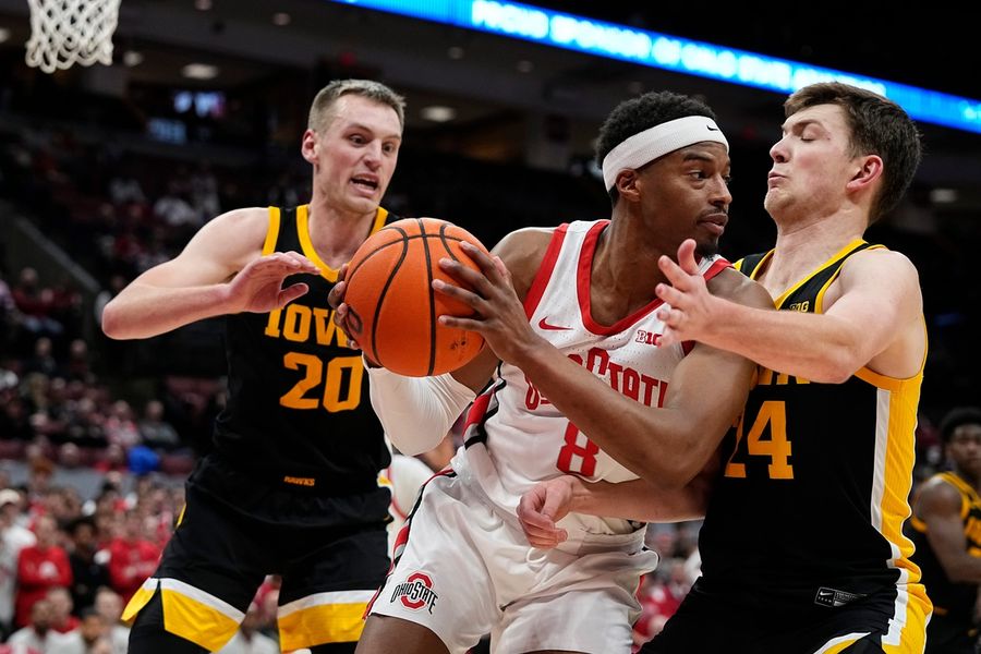 Deadspin | Iowa, Ohio State embrace 'fresh start' in Big Ten tourney