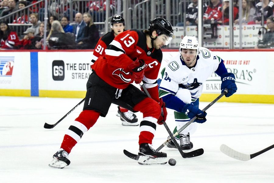 Deadspin | Jonathan Lekkerimaki boosts Canucks past Devils in shootout