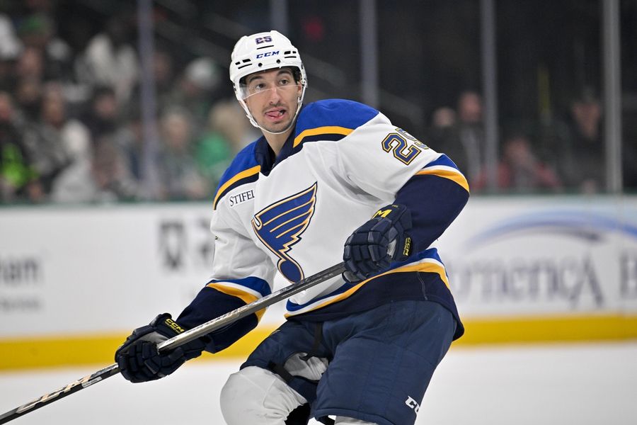 Deadspin | Jordan Kyrou, Blues bid to continue momentum vs. Ducks