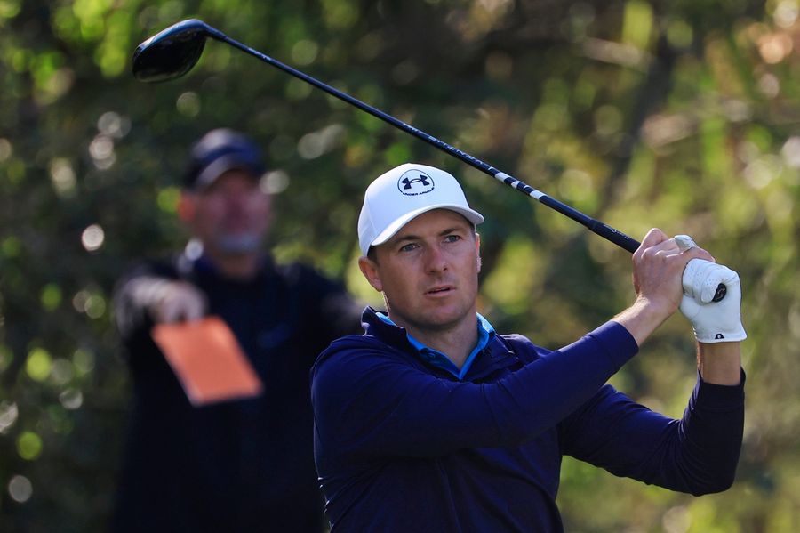 Deadspin | Jordan Spieth has chaotic start at The Players Championship