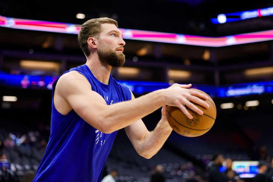 Deadspin | Kings C Domantas Sabonis out indefinitely with hamstring strain